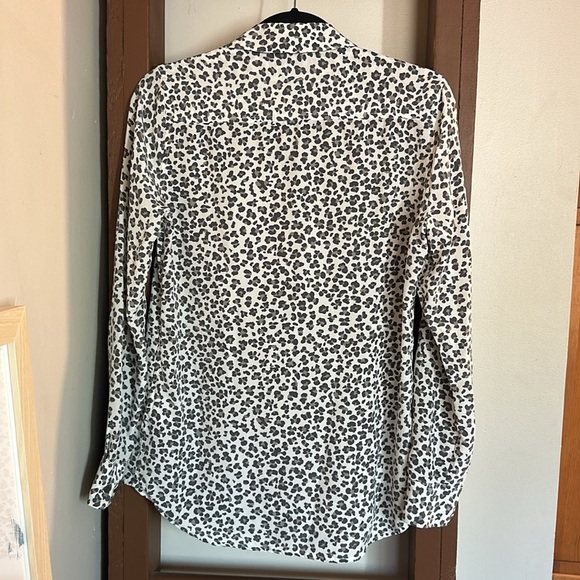Equipment Silk Animal Print Blouse - Picture 4 of 4